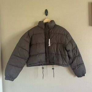 Women's Winter Puffer Cropped Jacket  in Metallica Grey. size XL NEW WITH TAGS